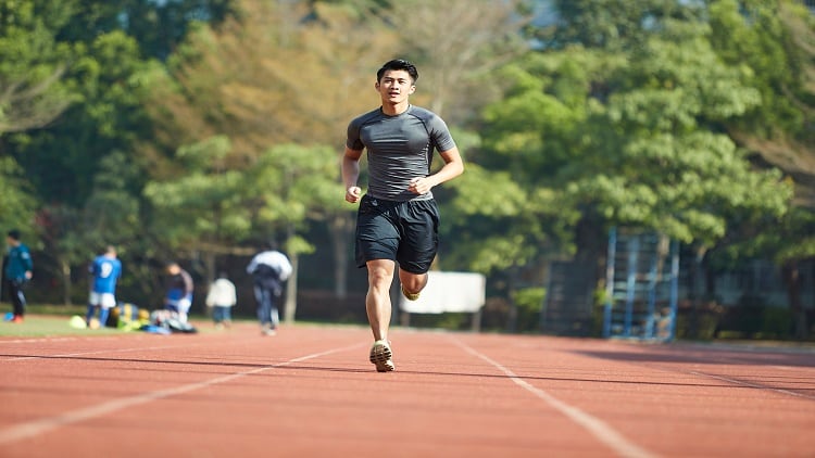 Could melatonin and caffeine work together for performance?