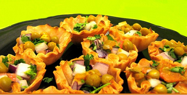 Pita shells with vegetables