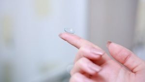 Contact lenses care tips